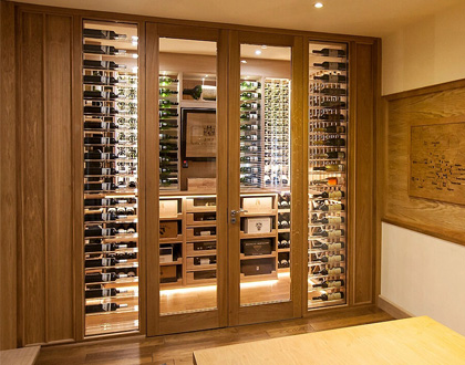 成都牧馬山蔚藍(lán)卡地亞別墅酒窖案例